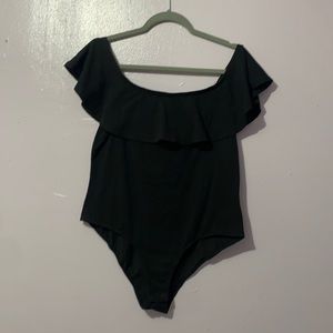 BLACK OFF THE SHOULDER BODYSUIT🖤